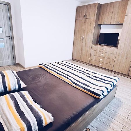 Apartament Dem Radulescu 3 Camere! Ramnicu Valcea Exterior photo